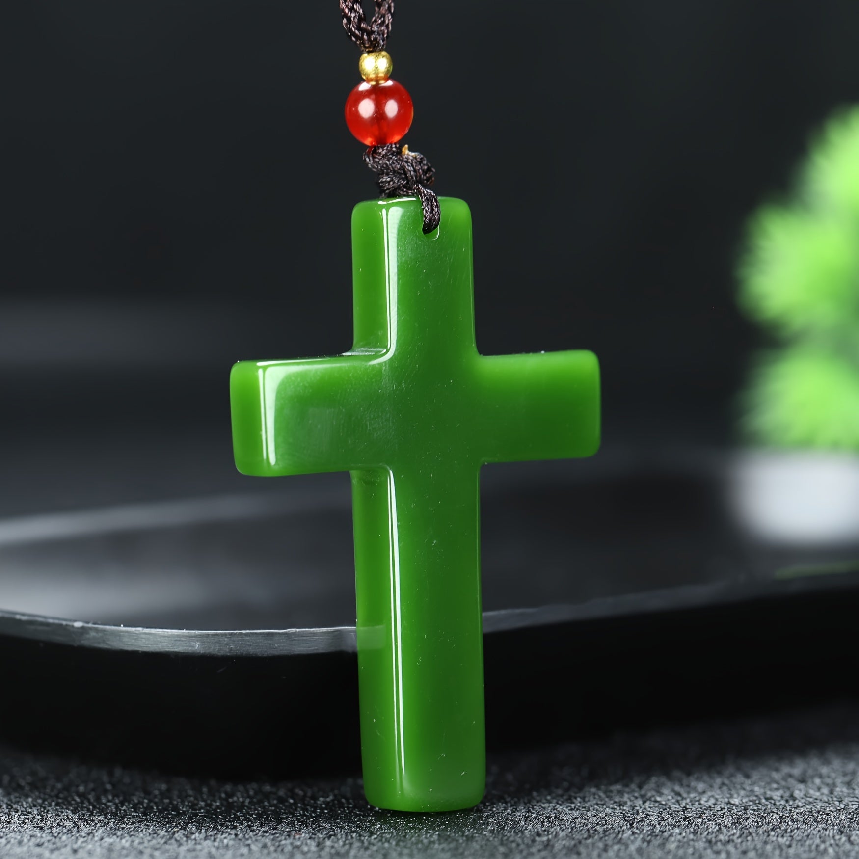 Dry Green Cross Pendant: Natural Balance & Protective Energy for Daily Wear