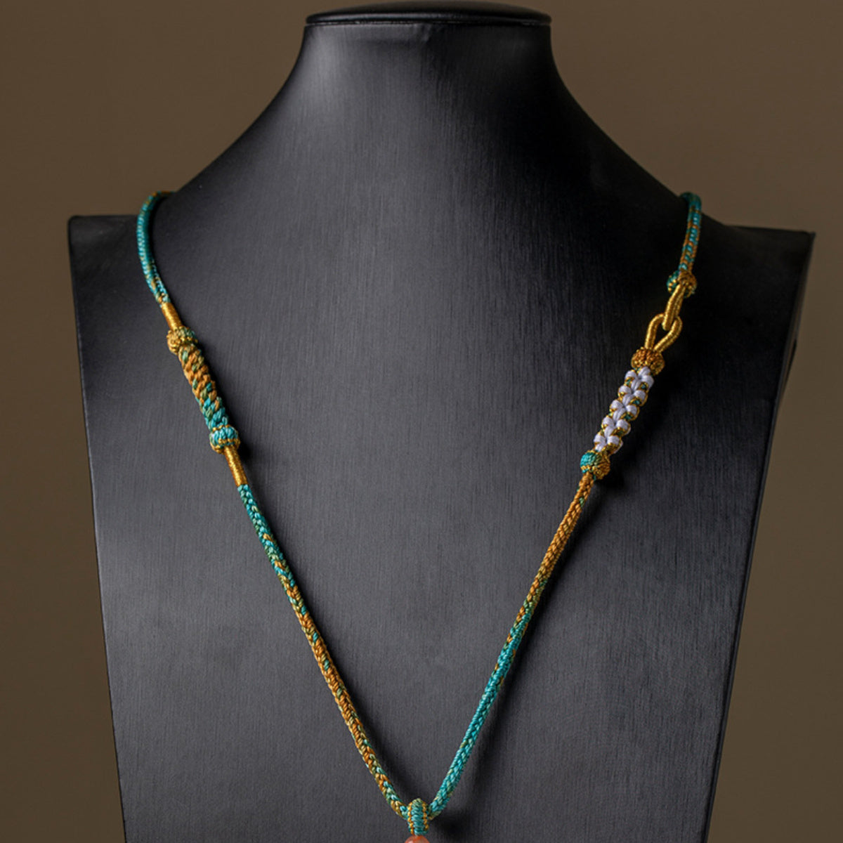 Hand-Woven Peach Blossom Knot Necklace – Retro Chinese Style Energy for Love & Harmony