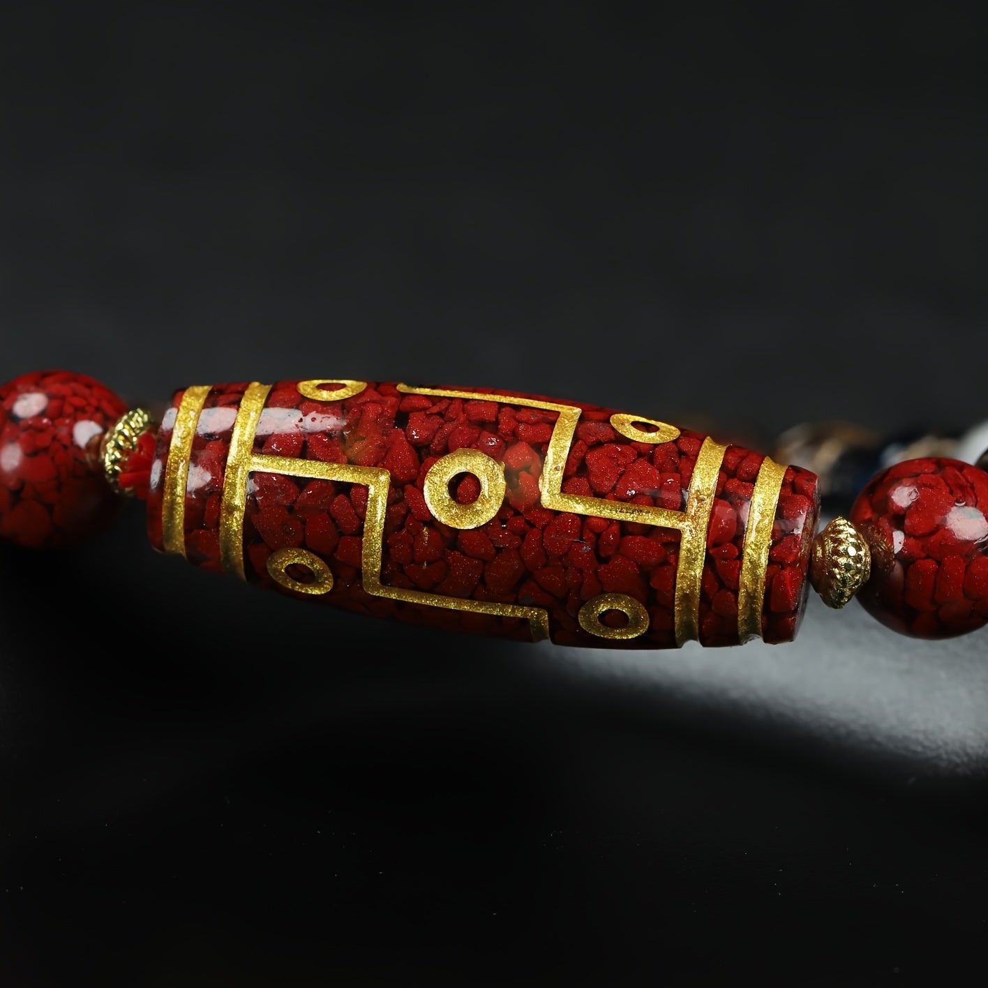 Tibetan Dzi Bead Bracelet for Protection & Luck - Vintage-Inspired Charm Jewelry