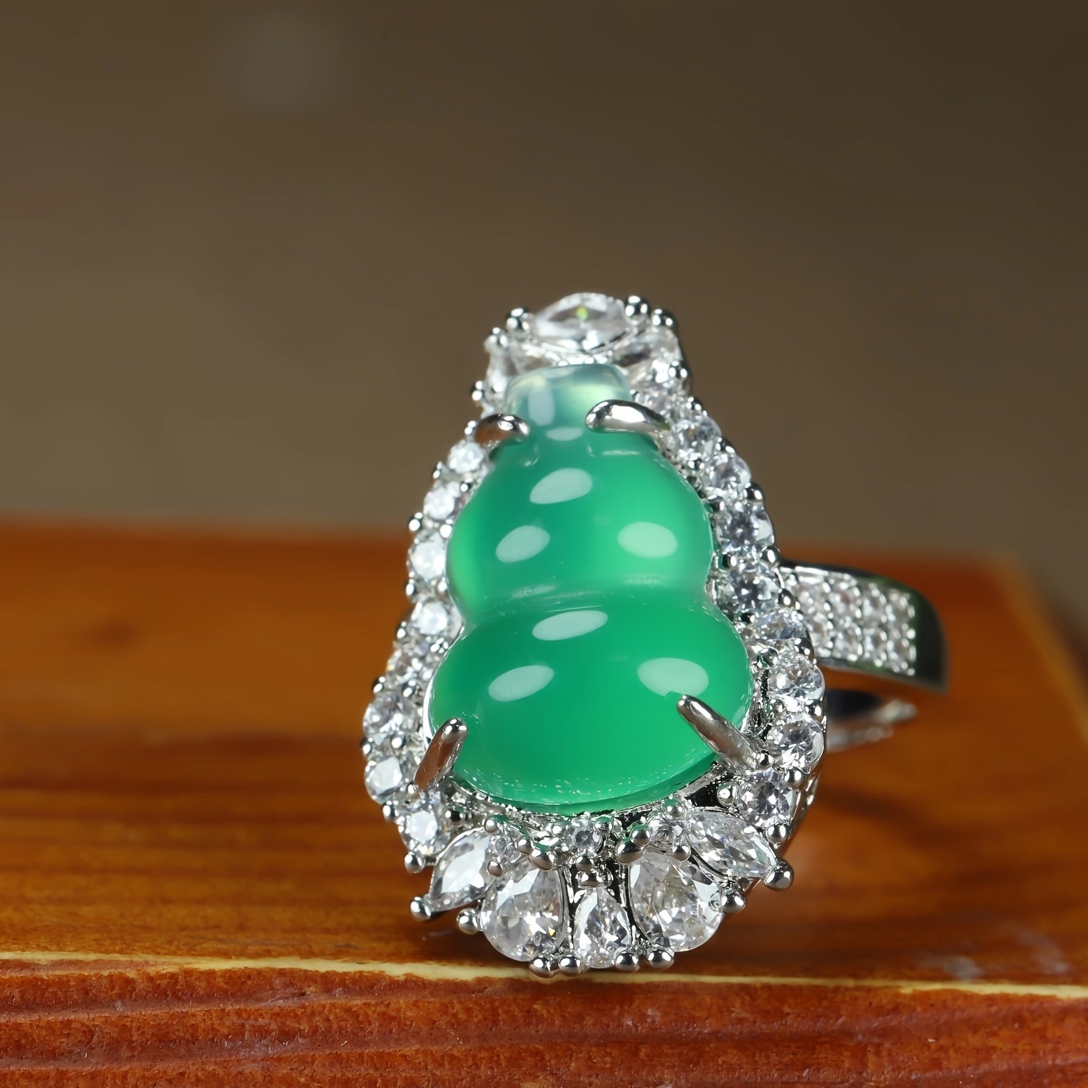 Green Chalcedony Gourd Women's Ring for Vitality & Emotional Balance | Adjustable Statement Jewelry