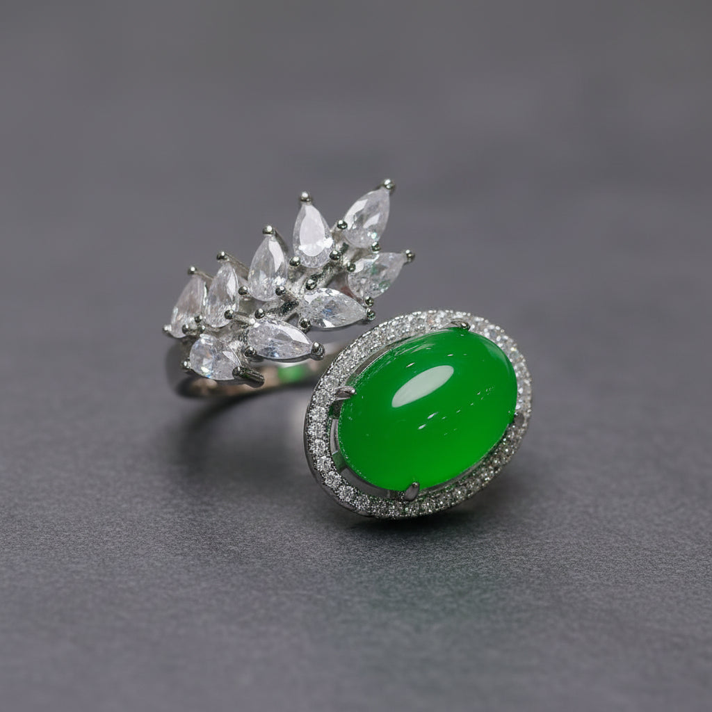 Elegant Emerald Green Agate Ring with Leaf Design for Balance & Vitality Women's Fashion Jewelry