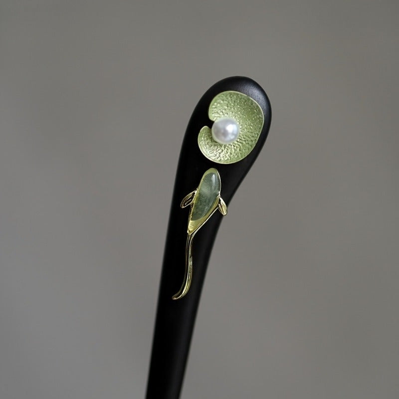 A Single Koi Hairpin Shaped Like a Lotus Leaf - Antique Hair Accessory for Everyday Use with Natural Energy Flow
