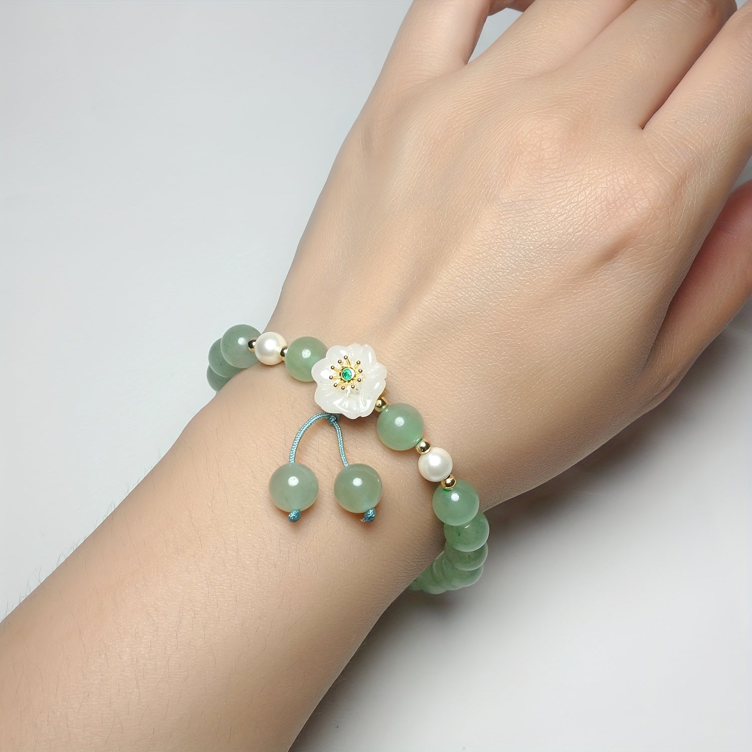 Elegant Green Natural Stone Bracelet - Floral Charm for Harmony & Growth