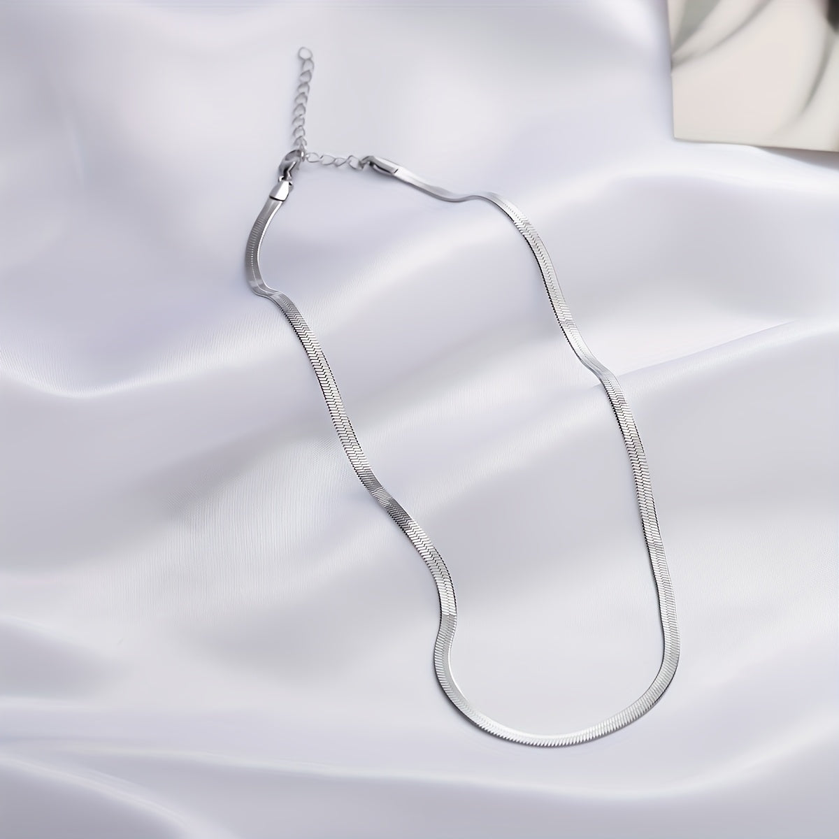 Minimalist Snake Bone Necklace with Positive Energy - European & American Style Collarbone Jewelry