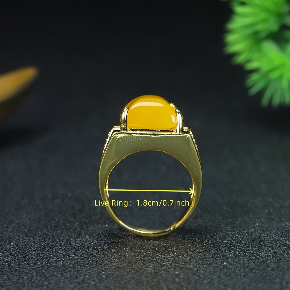 Close-up of the ring's dimensions and adjustable band