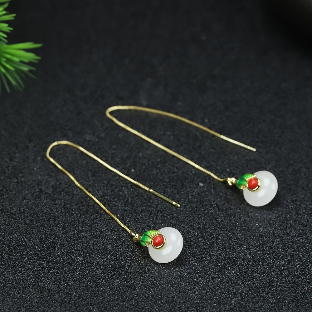 Close-up of the openwork cloud, a frame through which light and background are visible