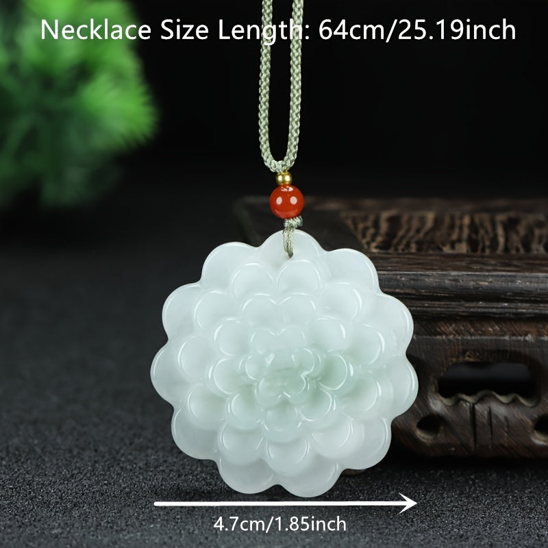 Side view showing the pendant's dimensions and rope chain detail